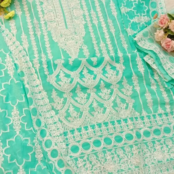 Upgrade your wardrobe with our Pakistani Inspired Kashmiri Georgette Bonanza Dresses, a perfect blend of tradition and modern elegance.